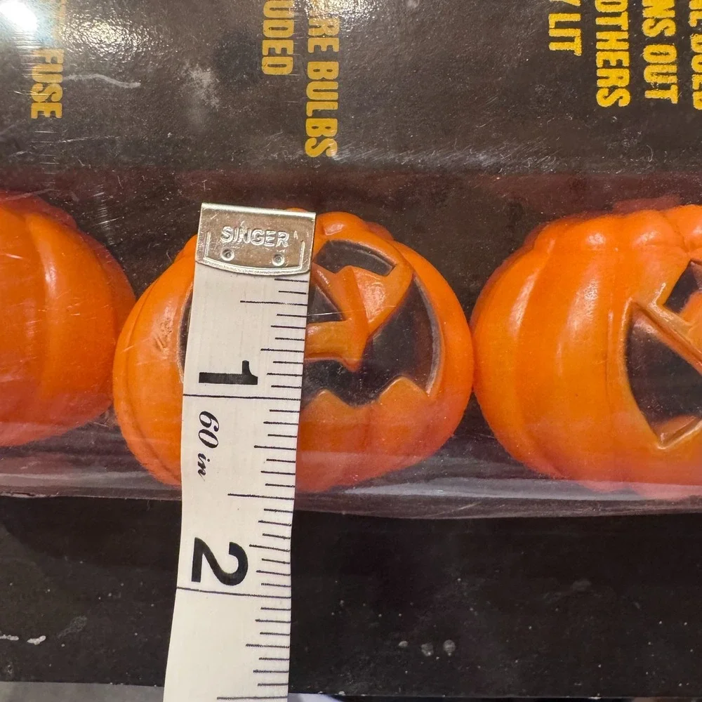 Vtg Halloween Jack O Lantern Pumpkin String Lights Blow Mold Set of 10 NEW